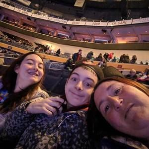 Meet your Posher, Jillian